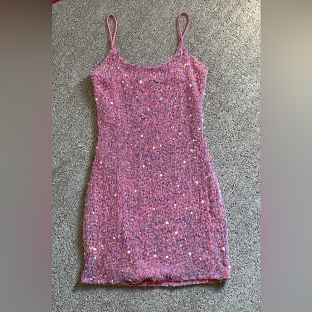 Short pink Hoco dress